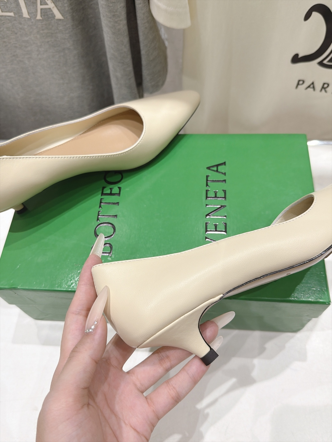 高版本出厂  Bottega Veneta/BV F065 2026ss秋冬新款Parco Mule女士玛丽珍仙女风高跟