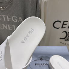 高版本出厂 Prada/普拉达F034 26ss夏季新款情侣款沙滩勃肯拖鞋 这个鞋型真的属于经典不会过时的设计而且符 高版本出厂 Prada/普拉达F034 26ss夏季新款情侣款沙滩勃肯拖鞋 这个鞋型真的属于经典不会过时的设计而且符