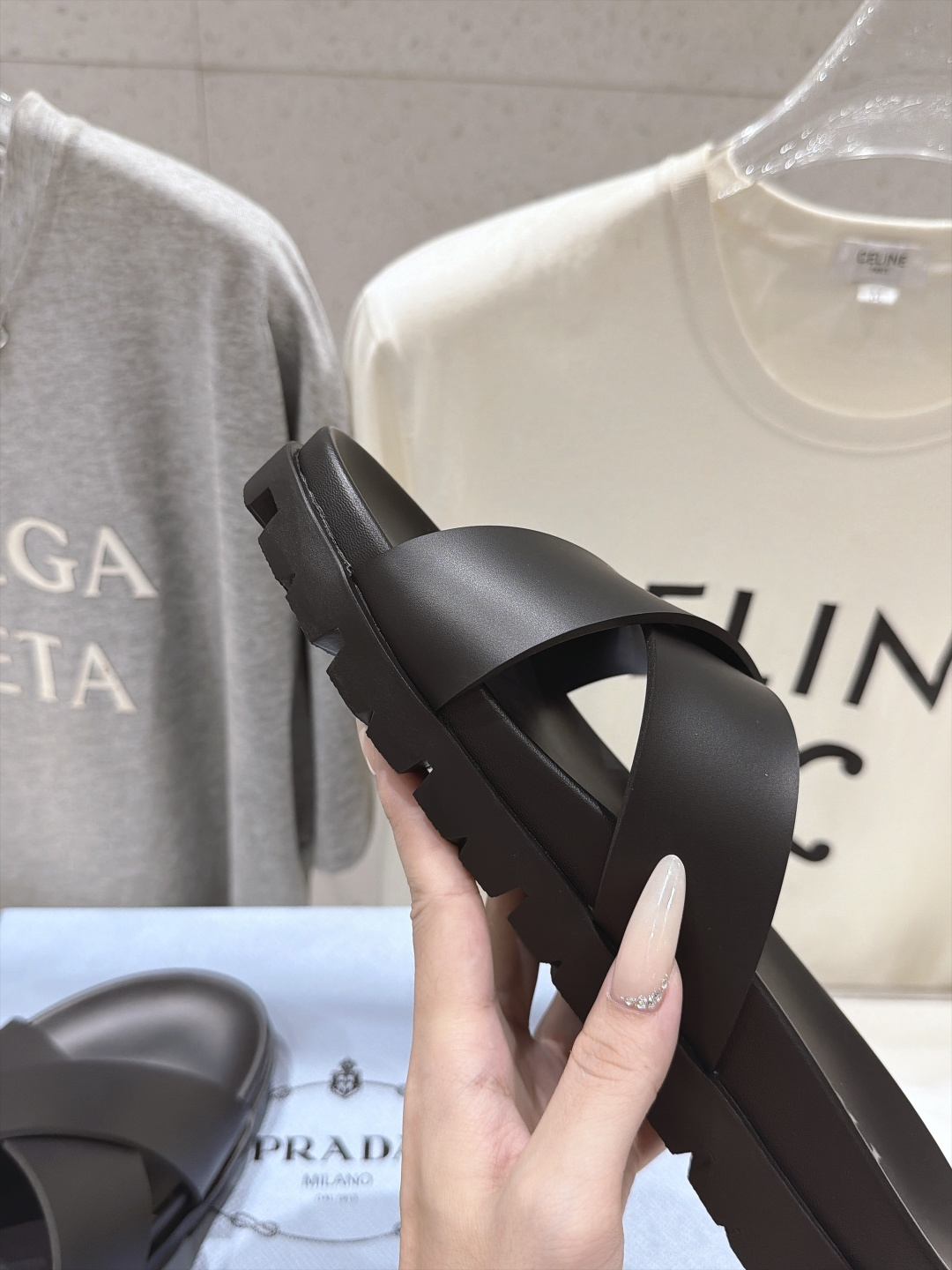 高版本出厂   Prada/普拉达F034 26ss夏季新款情侣款沙滩勃肯拖鞋 这个鞋型真的属于经典不会过时的设计而且符