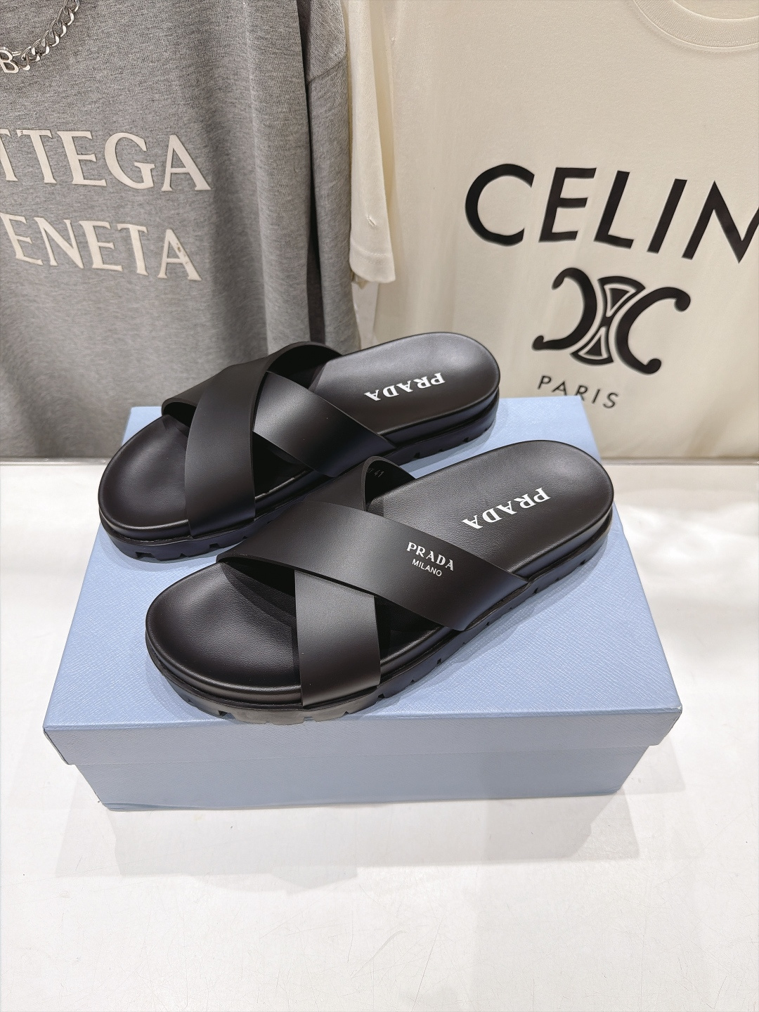 高版本出厂   Prada/普拉达F034 26ss夏季新款情侣款沙滩勃肯拖鞋 这个鞋型真的属于经典不会过时的设计而且符