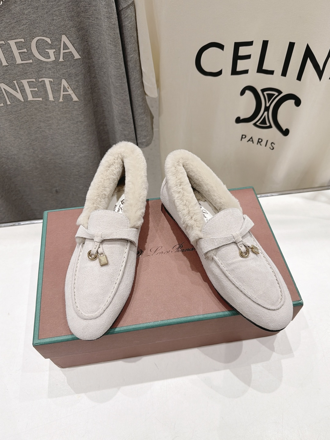 顶级出厂  升级兔毛  男码+10   Loro Piana* LP🌾诺悠翩雅‖2026ss专柜同步冬季新款毛毛鞋平底鞋