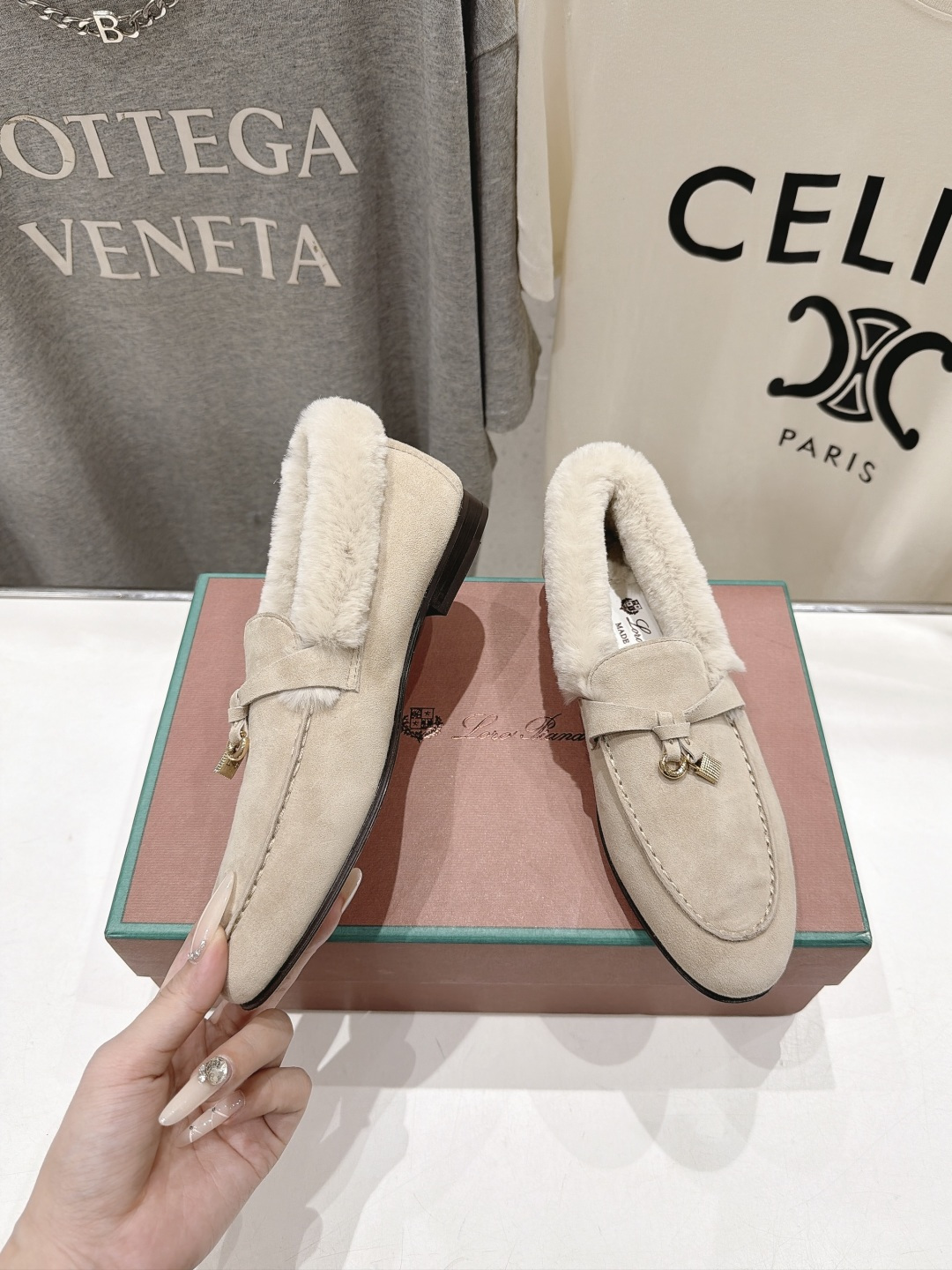 顶级出厂  升级兔毛  男码+10   Loro Piana* LP🌾诺悠翩雅‖2026ss专柜同步冬季新款毛毛鞋平底鞋