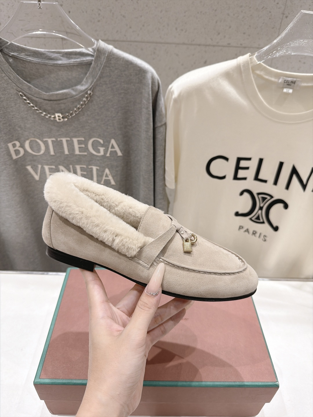 顶级出厂  升级兔毛  男码+10   Loro Piana* LP🌾诺悠翩雅‖2026ss专柜同步冬季新款毛毛鞋平底鞋