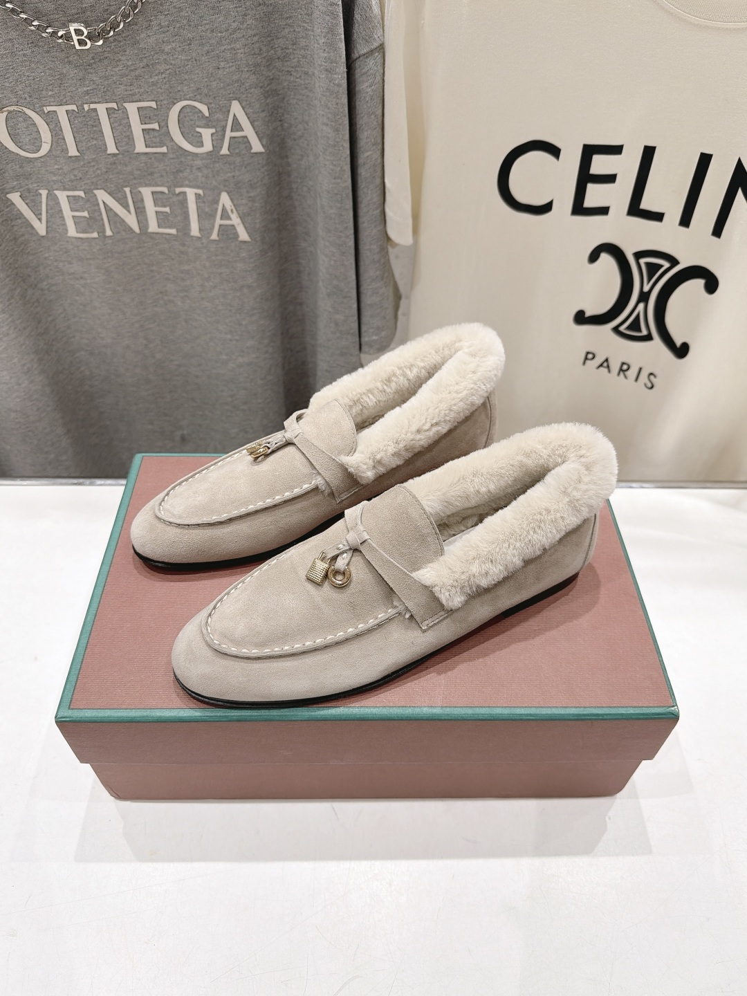 顶级出厂  升级兔毛  男码+10   Loro Piana* LP🌾诺悠翩雅‖2026ss专柜同步冬季新款毛毛鞋平底鞋