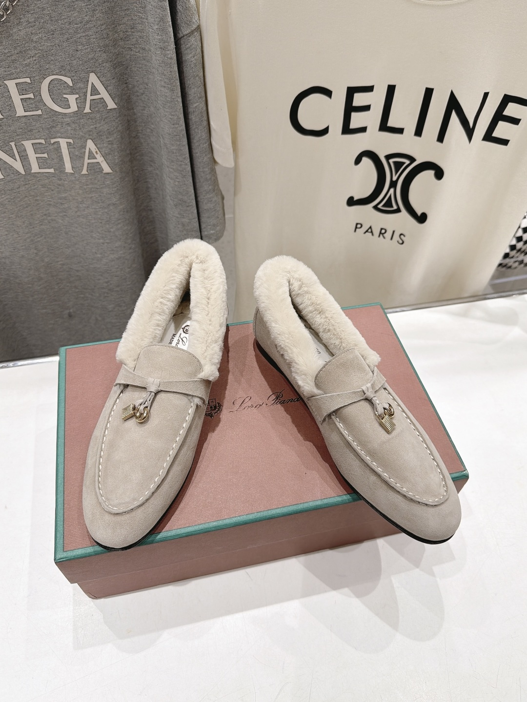 顶级出厂  升级兔毛  男码+10   Loro Piana* LP🌾诺悠翩雅‖2026ss专柜同步冬季新款毛毛鞋平底鞋