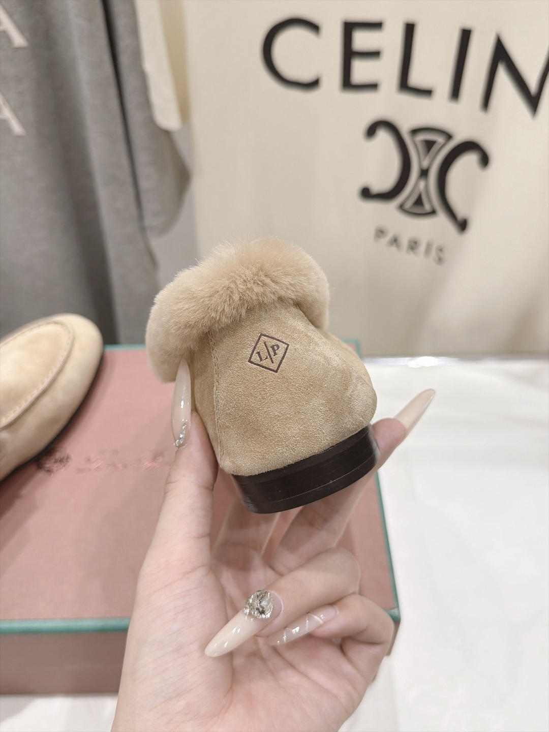 顶级出厂  升级兔毛  男码+10   Loro Piana* LP🌾诺悠翩雅‖2026ss专柜同步冬季新款毛毛鞋平底鞋