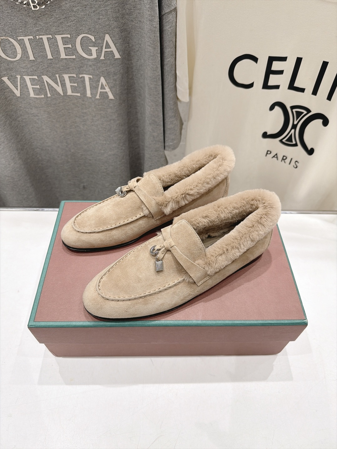 顶级出厂  升级兔毛  男码+10   Loro Piana* LP🌾诺悠翩雅‖2026ss专柜同步冬季新款毛毛鞋平底鞋