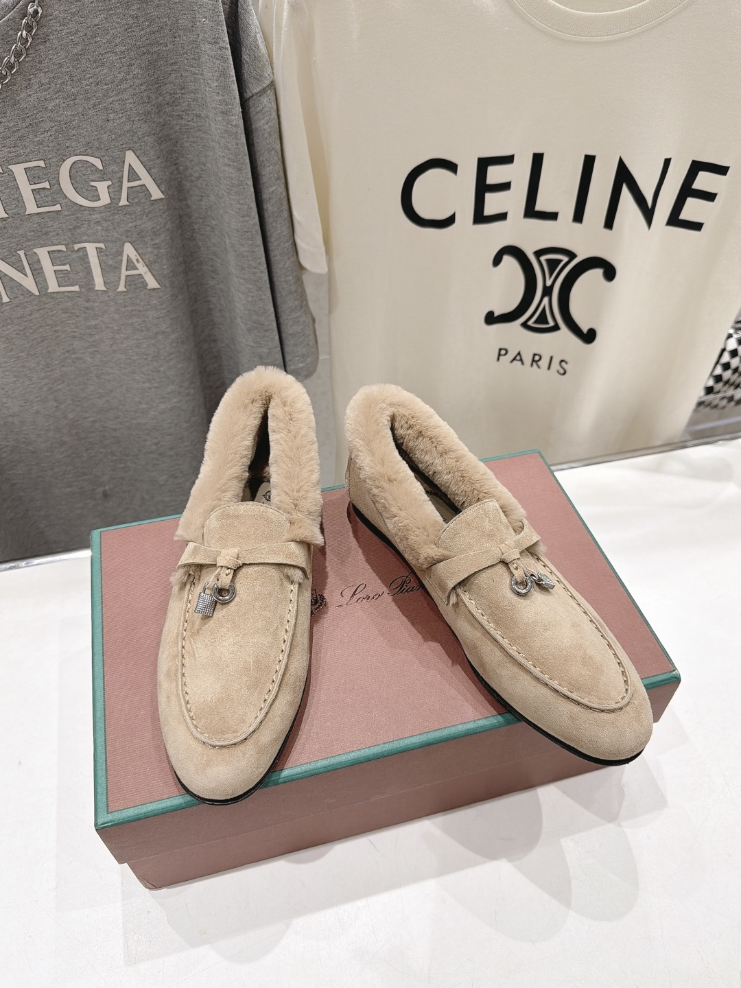 顶级出厂  升级兔毛  男码+10   Loro Piana* LP🌾诺悠翩雅‖2026ss专柜同步冬季新款毛毛鞋平底鞋