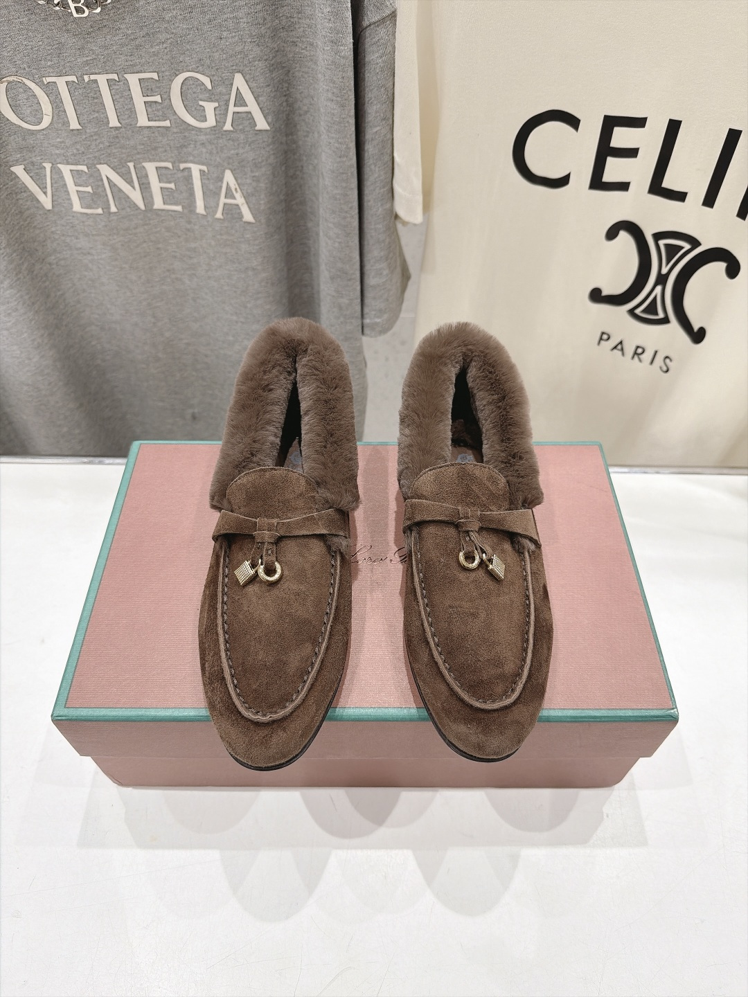顶级出厂 升级兔毛 男码+10 Loro Piana* LP🌾诺悠翩雅‖2026ss专柜同步冬季新款毛毛鞋平底鞋 顶级出厂 升级兔毛 男码+10 Loro Piana* LP🌾诺悠翩雅‖2026ss专柜同步冬季新款毛毛鞋平底鞋