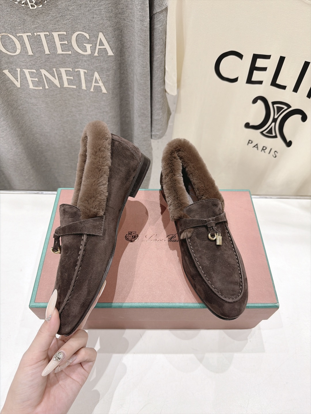 顶级出厂  升级兔毛  男码+10   Loro Piana* LP🌾诺悠翩雅‖2026ss专柜同步冬季新款毛毛鞋平底鞋