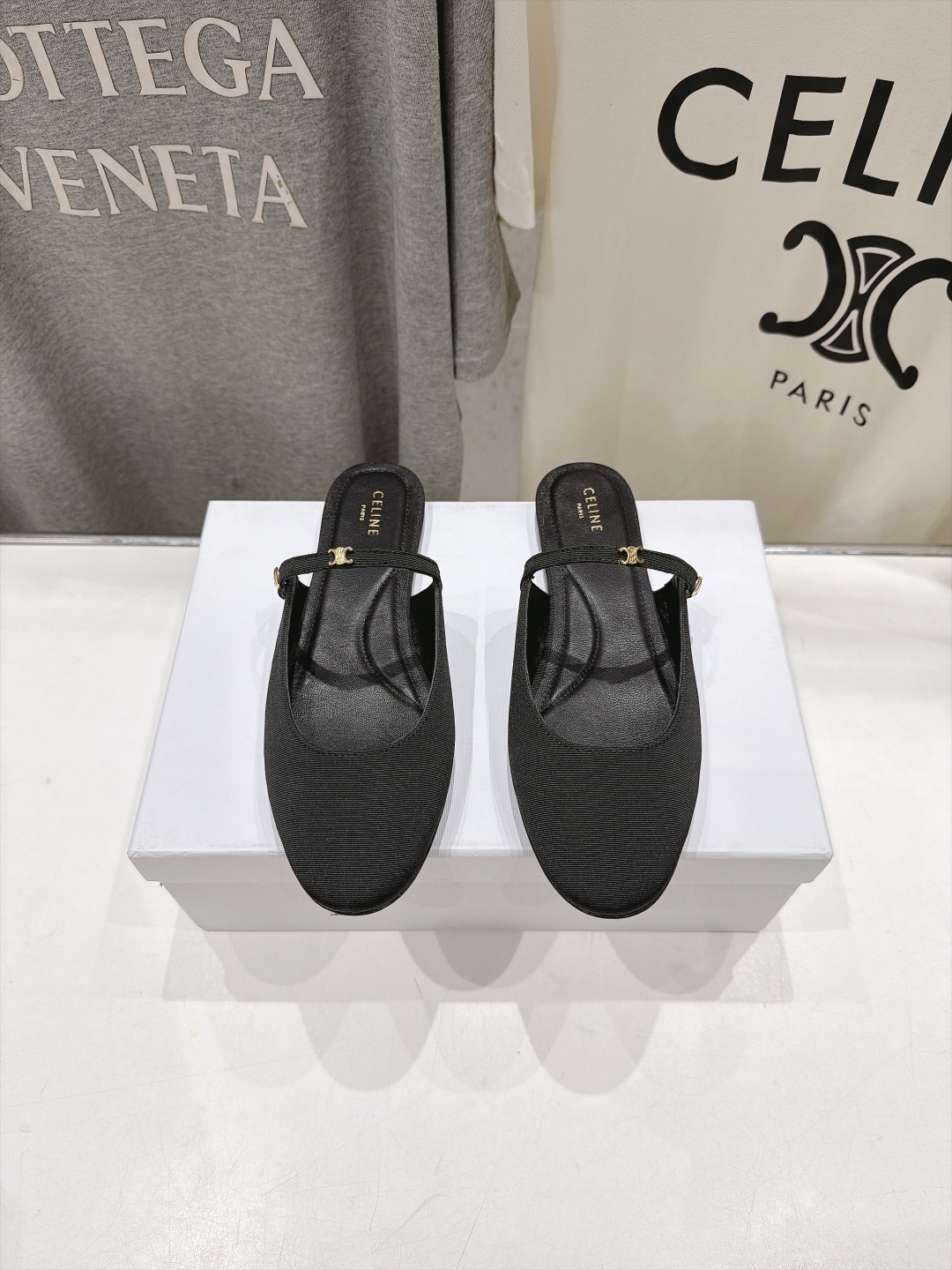 高版本出厂 CELINE*赛琳F025 2026ss思琳新款玛丽珍平底鞋乐福鞋半拖单鞋 网红爆款来袭!各大网红抢先体 高版本出厂 CELINE*赛琳F025 2026ss思琳新款玛丽珍平底鞋乐福鞋半拖单鞋 网红爆款来袭!各大网红抢先体