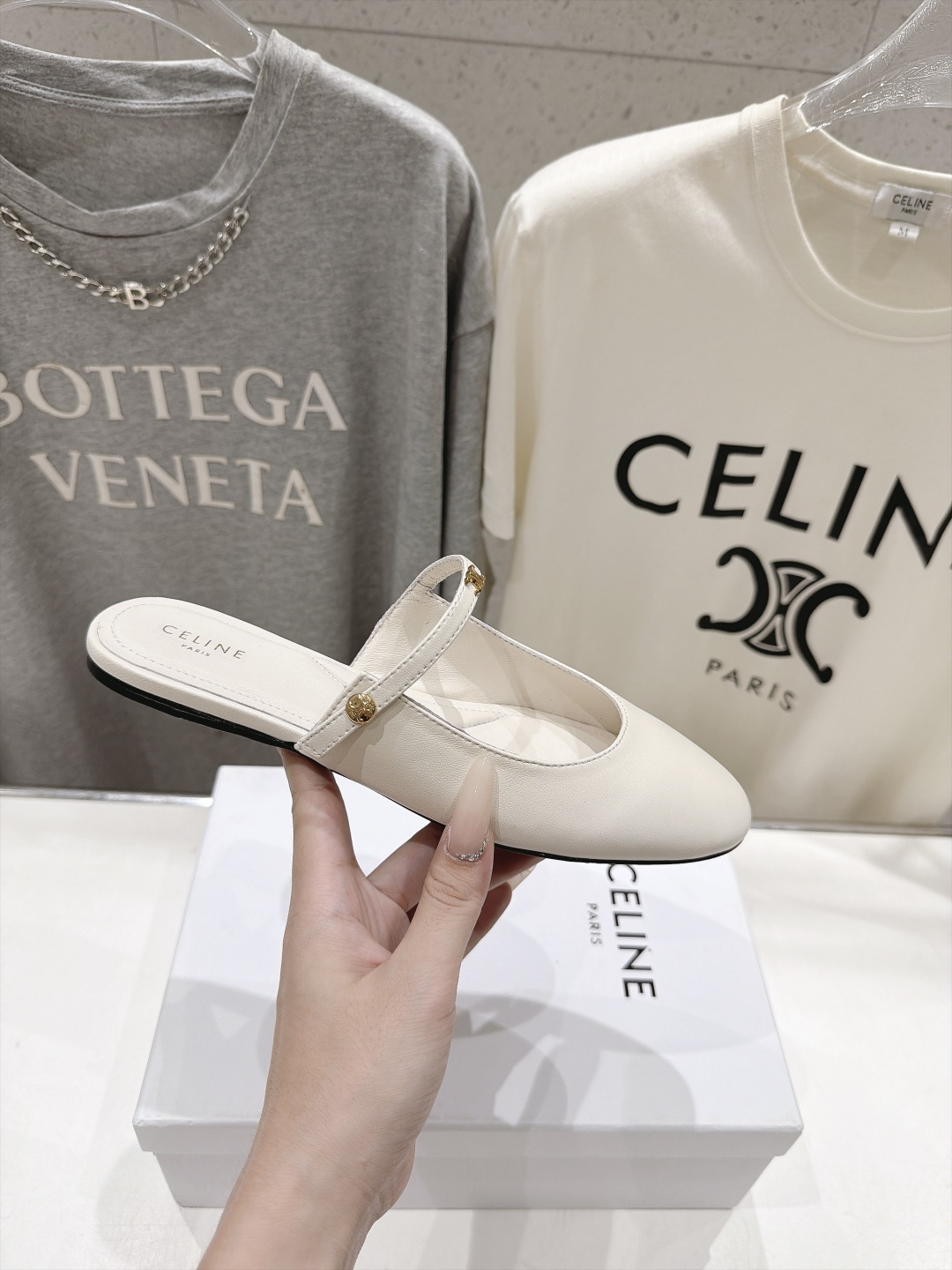 高版本出厂 CELINE*赛琳F025 2026ss思琳新款玛丽珍平底鞋乐福鞋半拖单鞋 网红爆款来袭!各大网红抢先体 高版本出厂 CELINE*赛琳F025 2026ss思琳新款玛丽珍平底鞋乐福鞋半拖单鞋 网红爆款来袭!各大网红抢先体