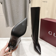 高版本出厂 Gucci古驰F045 G家26ss秋冬新款Bombshell系列尖头高跟长靴 复古轻奢王牌款 古驰尖头瘦瘦 高版本出厂 Gucci古驰F045 G家26ss秋冬新款Bombshell系列尖头高跟长靴 复古轻奢王牌款 古驰尖头瘦瘦