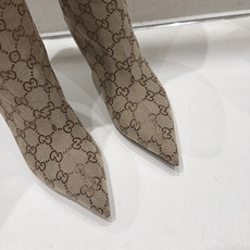 高版本出厂 Gucci古驰F045 G家26ss秋冬新款Bombshell系列尖头高跟长靴 复古轻奢王牌款 古驰尖头瘦瘦 高版本出厂 Gucci古驰F045 G家26ss秋冬新款Bombshell系列尖头高跟长靴 复古轻奢王牌款 古驰尖头瘦瘦