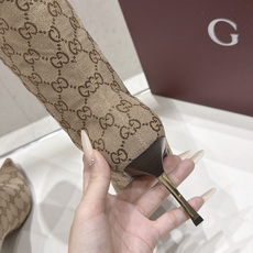 高版本出厂 Gucci古驰F045 G家26ss秋冬新款Bombshell系列尖头高跟长靴 复古轻奢王牌款 古驰尖头瘦瘦 高版本出厂 Gucci古驰F045 G家26ss秋冬新款Bombshell系列尖头高跟长靴 复古轻奢王牌款 古驰尖头瘦瘦
