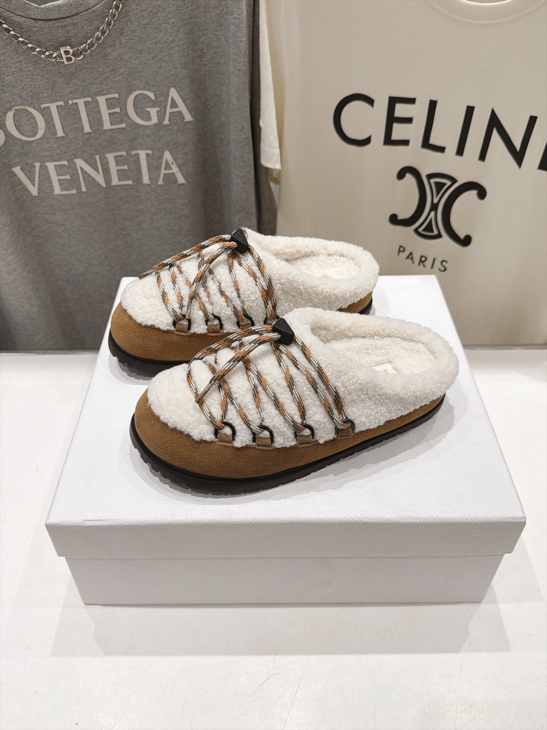 Prada Slides