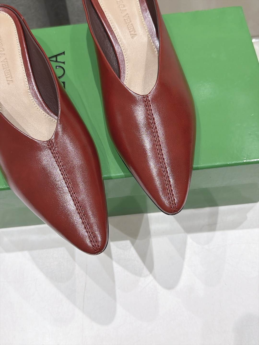 高版本出厂  Bottega Veneta/BV F065 2026ss秋冬新款Parco Mule女士玛丽珍仙女风高跟