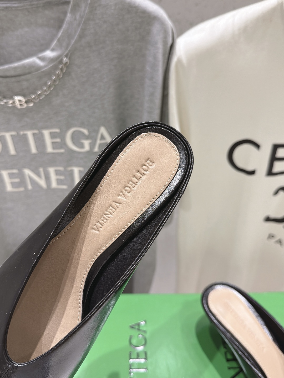 高版本出厂  Bottega Veneta/BV F065 2026ss秋冬新款Parco Mule女士玛丽珍仙女风高跟