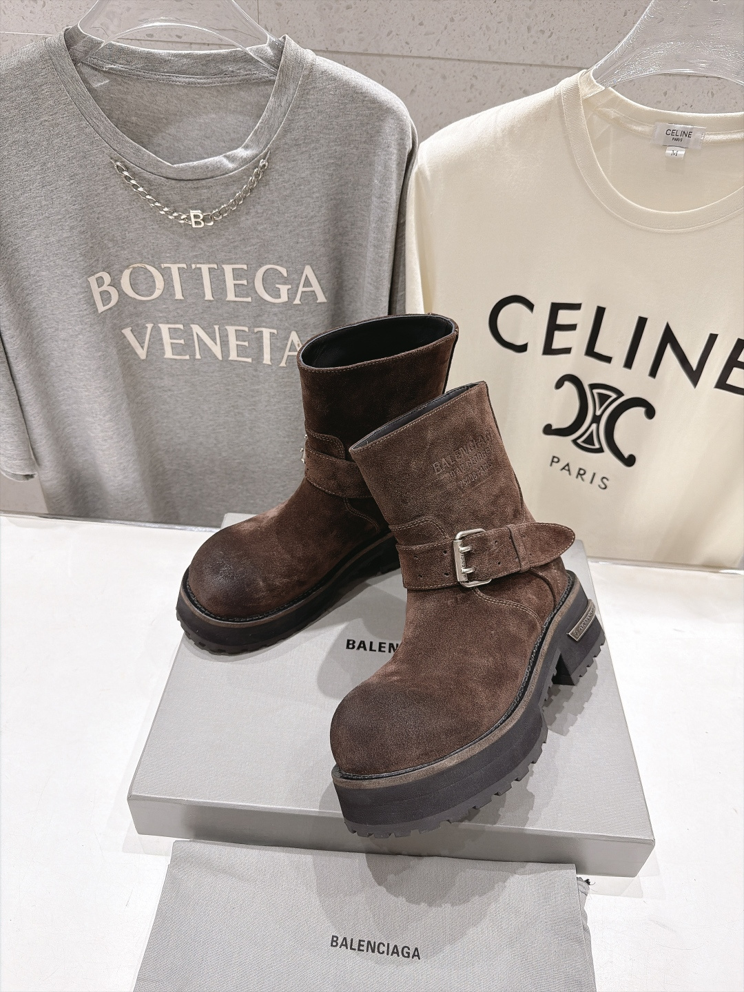高版本出厂  男码+30   BALENCIAG*巴黎世家F046 2026ss秋冬新款情侣款毒液靴机车靴马丁靴短靴 最