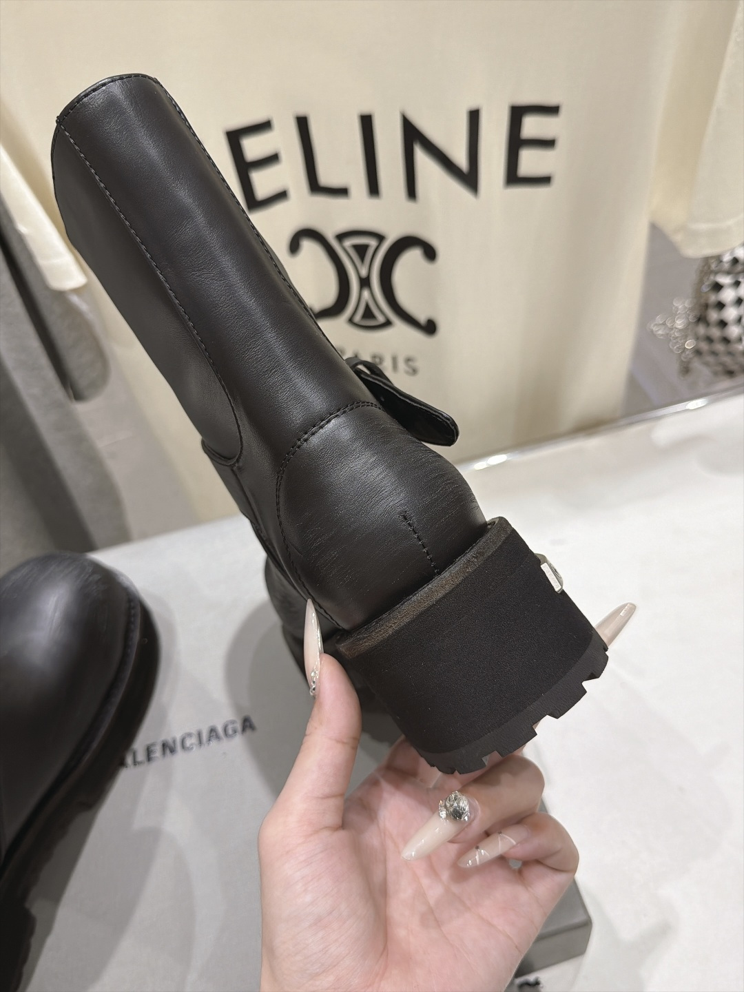 高版本出厂  男码+30   BALENCIAG*巴黎世家F046 2026ss秋冬新款情侣款毒液靴机车靴马丁靴短靴 最