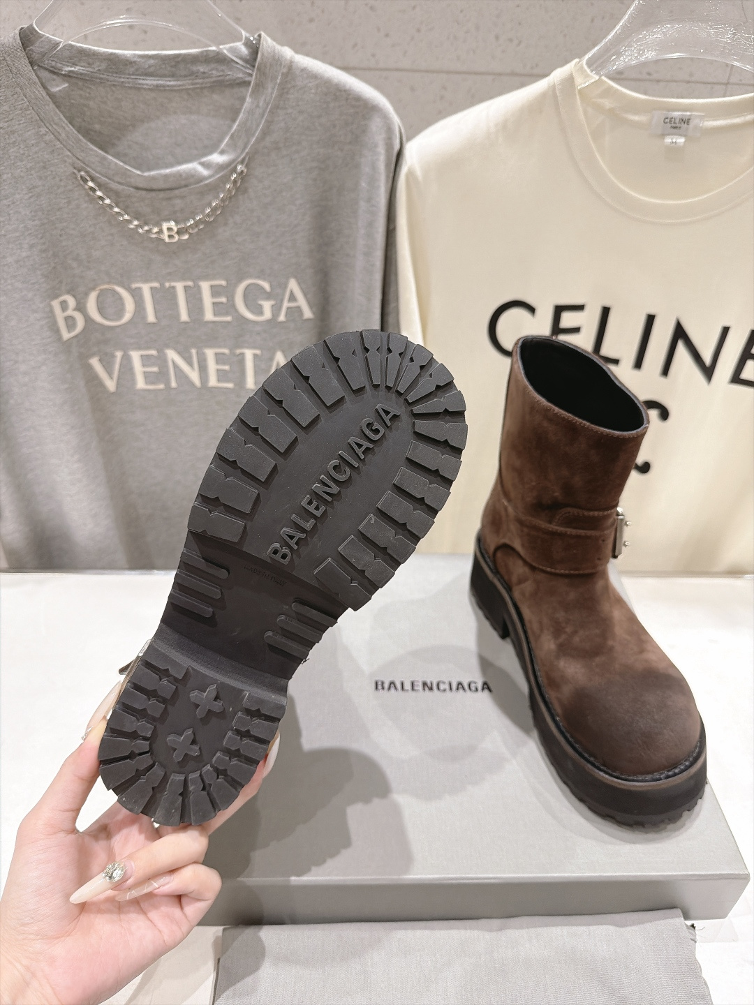 高版本出厂  男码+30   BALENCIAG*巴黎世家F046 2026ss秋冬新款情侣款毒液靴机车靴马丁靴短靴 最