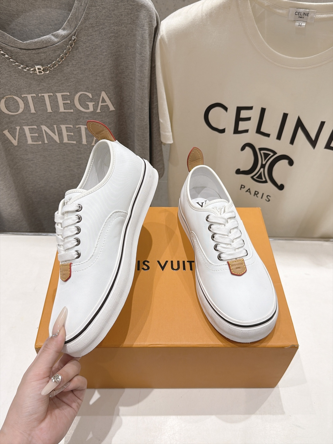 高版本出厂    LOUIS VUITTON～LV路易威登F048 L家驴牌男士新款系列厚底运动休闲鞋 原版购入开发、做