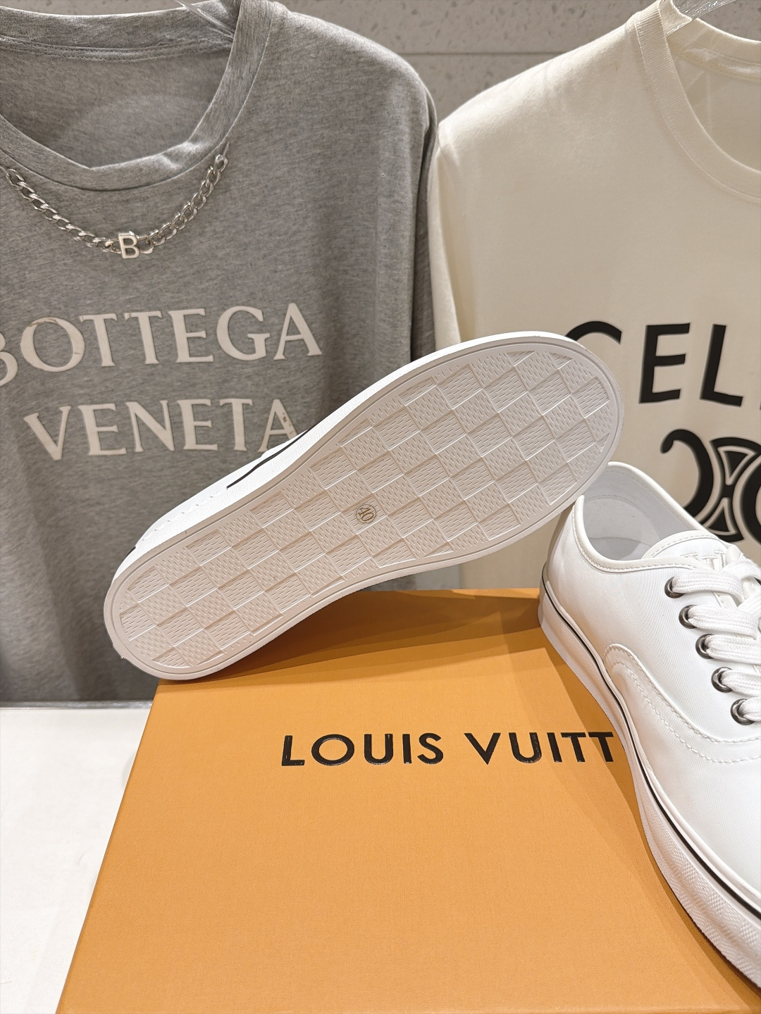 高版本出厂    LOUIS VUITTON～LV路易威登F048 L家驴牌男士新款系列厚底运动休闲鞋 原版购入开发、做