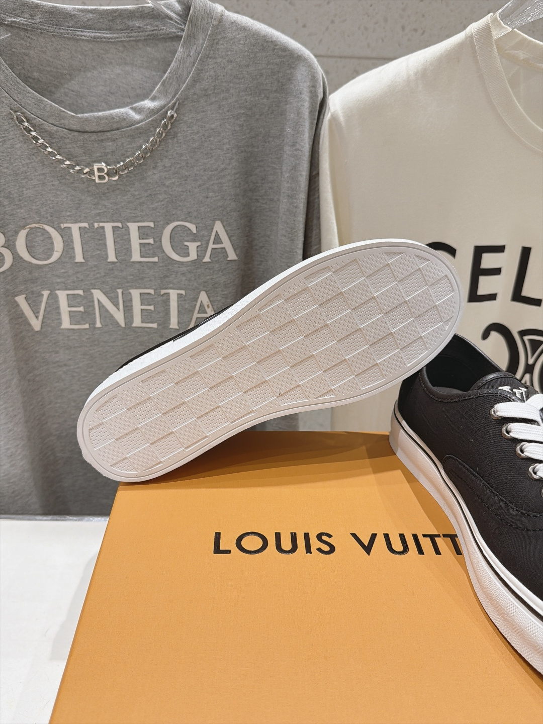高版本出厂    LOUIS VUITTON～LV路易威登F048 L家驴牌男士新款系列厚底运动休闲鞋 原版购入开发、做