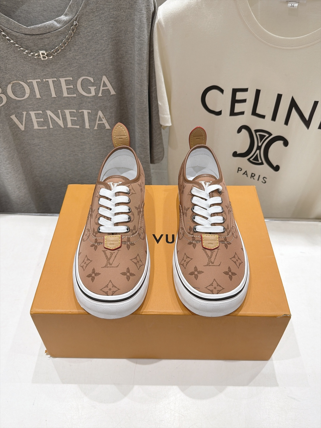 高版本出厂    LOUIS VUITTON～LV路易威登F048 L家驴牌男士新款系列厚底运动休闲鞋 原版购入开发、做
