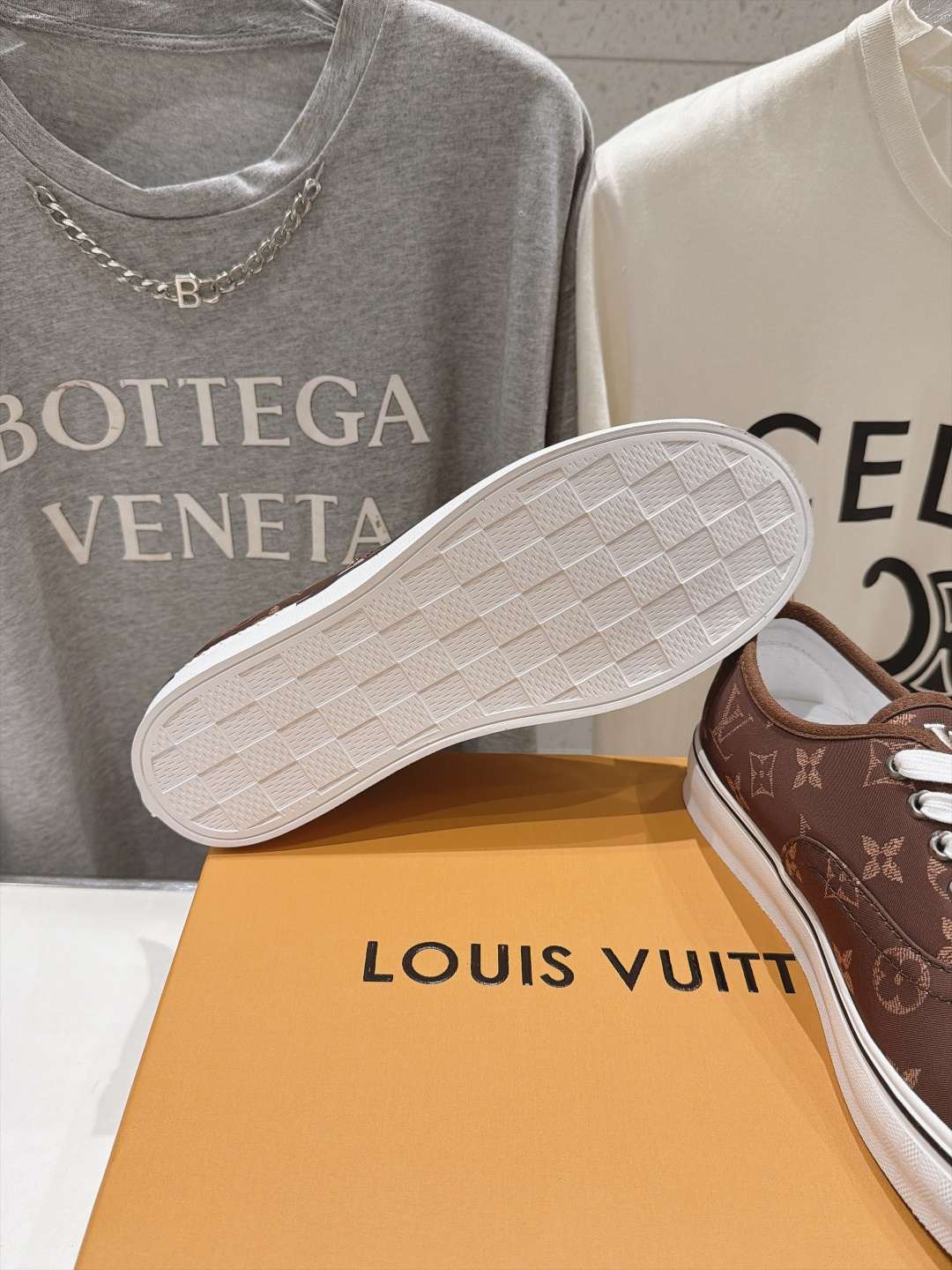 高版本出厂    LOUIS VUITTON～LV路易威登F048 L家驴牌男士新款系列厚底运动休闲鞋 原版购入开发、做