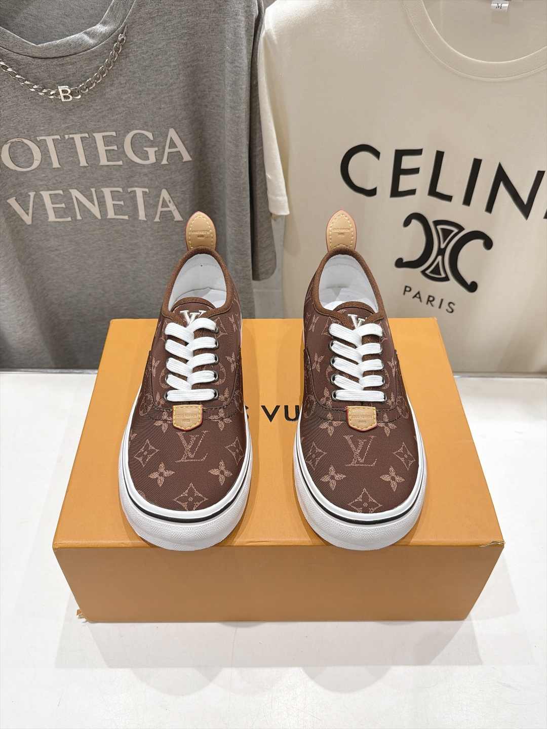 高版本出厂    LOUIS VUITTON～LV路易威登F048 L家驴牌男士新款系列厚底运动休闲鞋 原版购入开发、做