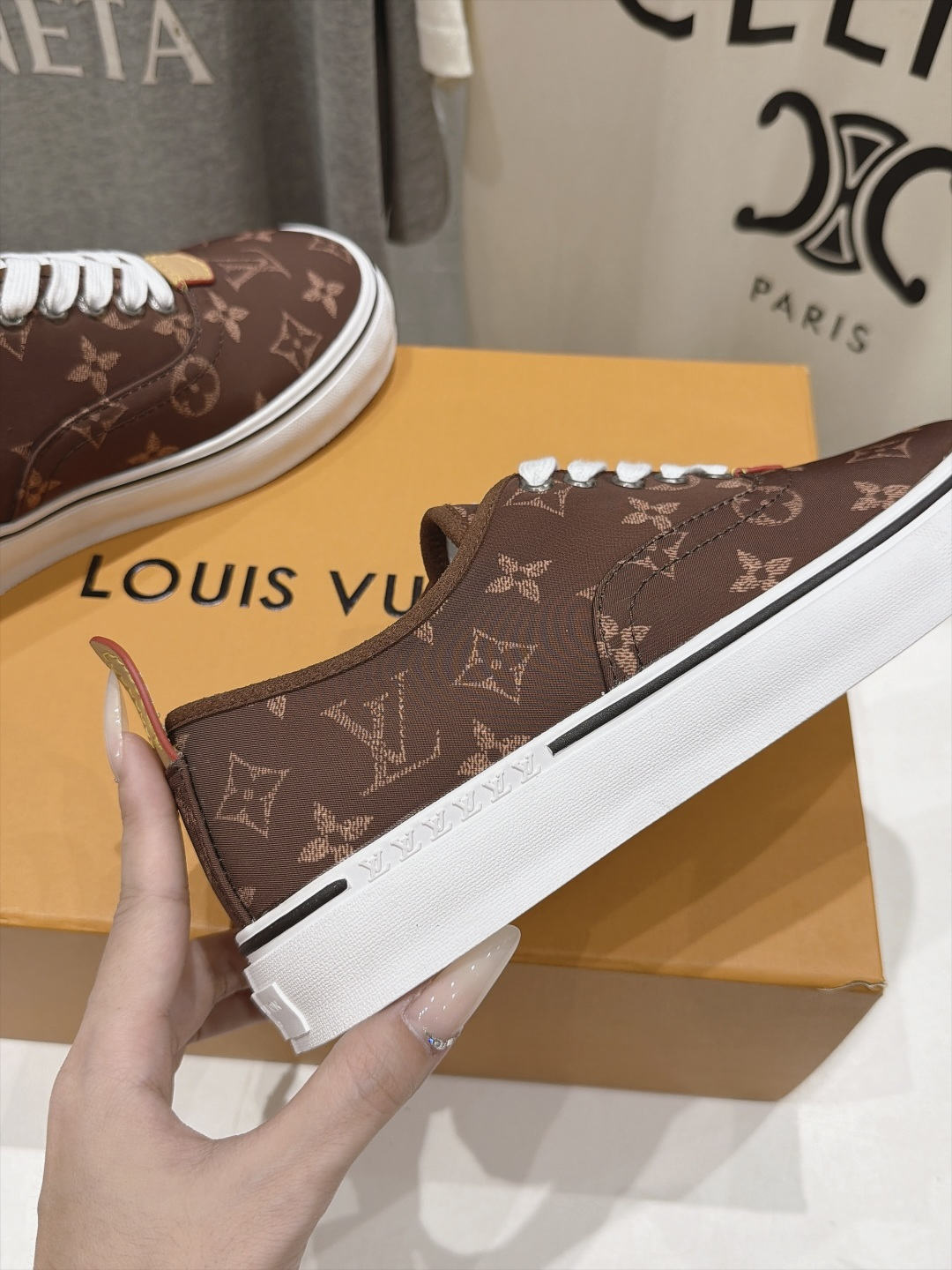 高版本出厂    LOUIS VUITTON～LV路易威登F048 L家驴牌男士新款系列厚底运动休闲鞋 原版购入开发、做