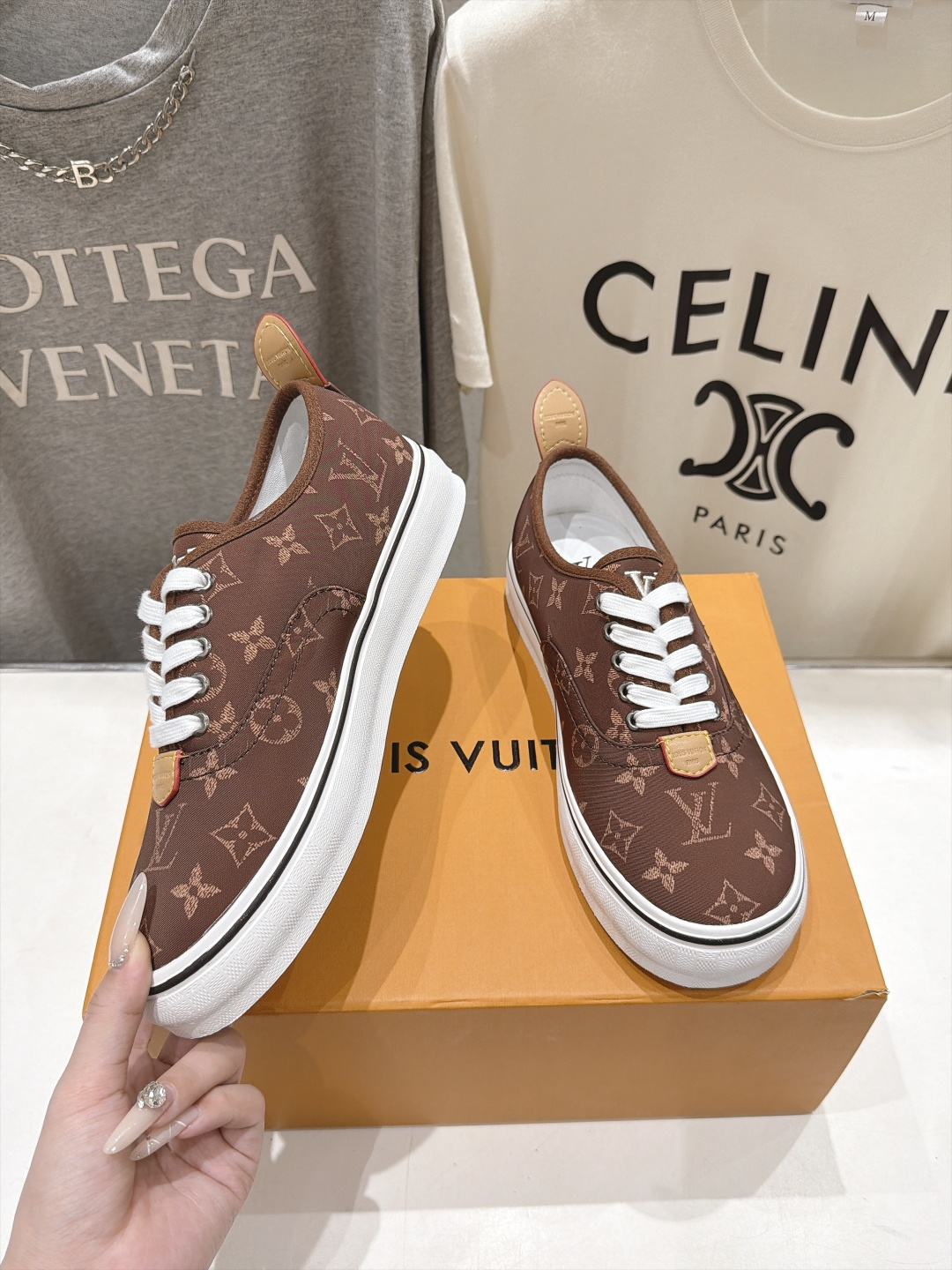 高版本出厂    LOUIS VUITTON～LV路易威登F048 L家驴牌男士新款系列厚底运动休闲鞋 原版购入开发、做