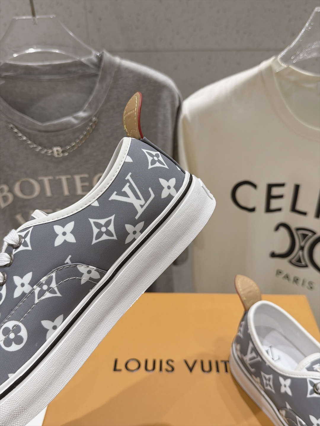 高版本出厂    LOUIS VUITTON～LV路易威登F048 L家驴牌男士新款系列厚底运动休闲鞋 原版购入开发、做
