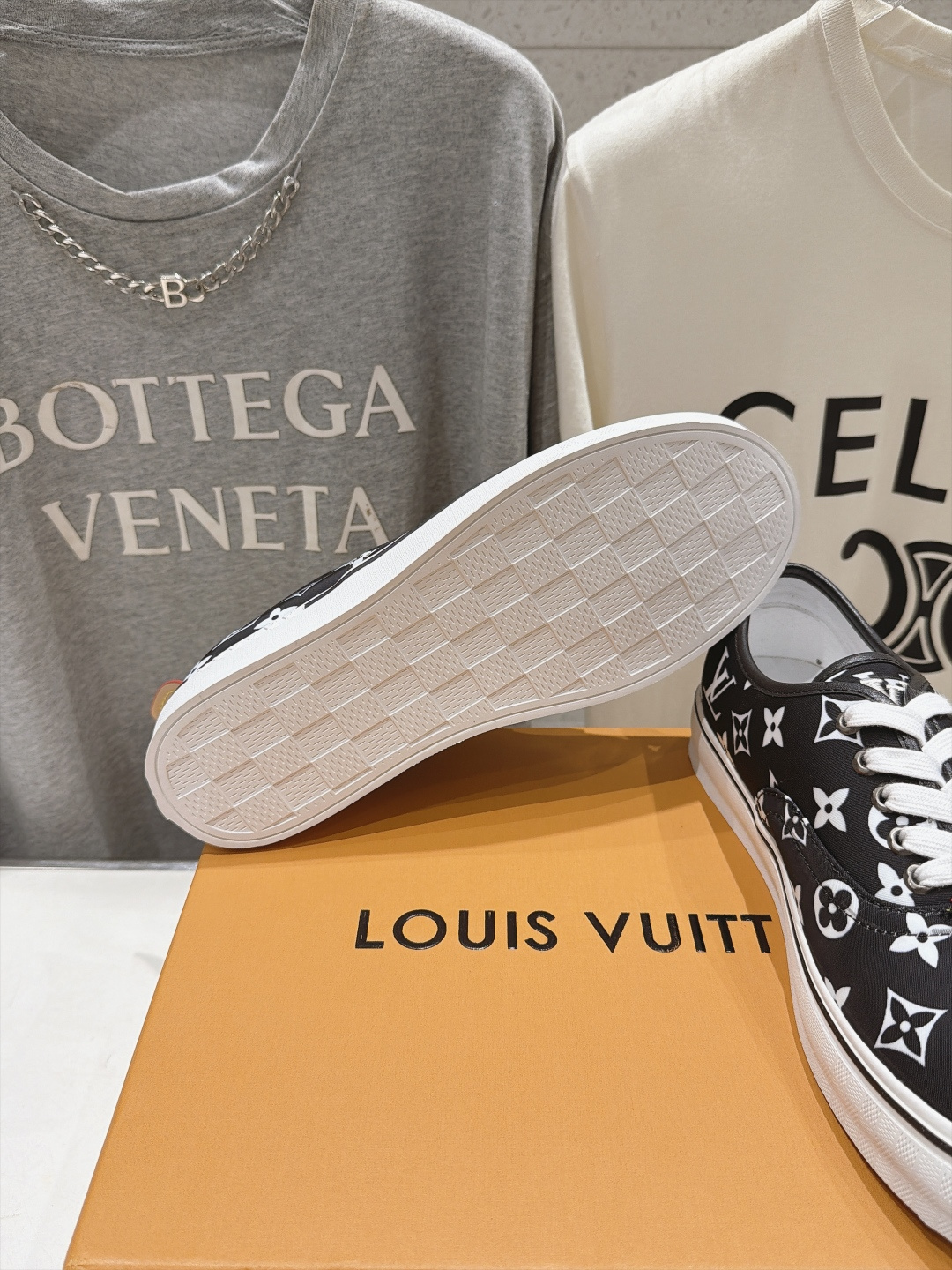 高版本出厂    LOUIS VUITTON～LV路易威登F048 L家驴牌男士新款系列厚底运动休闲鞋 原版购入开发、做