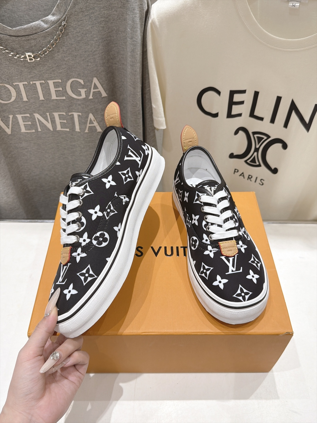 高版本出厂    LOUIS VUITTON～LV路易威登F048 L家驴牌男士新款系列厚底运动休闲鞋 原版购入开发、做