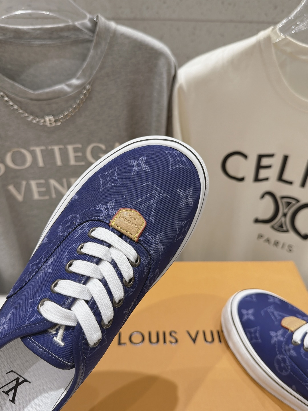 高版本出厂    LOUIS VUITTON～LV路易威登F048 L家驴牌男士新款系列厚底运动休闲鞋 原版购入开发、做