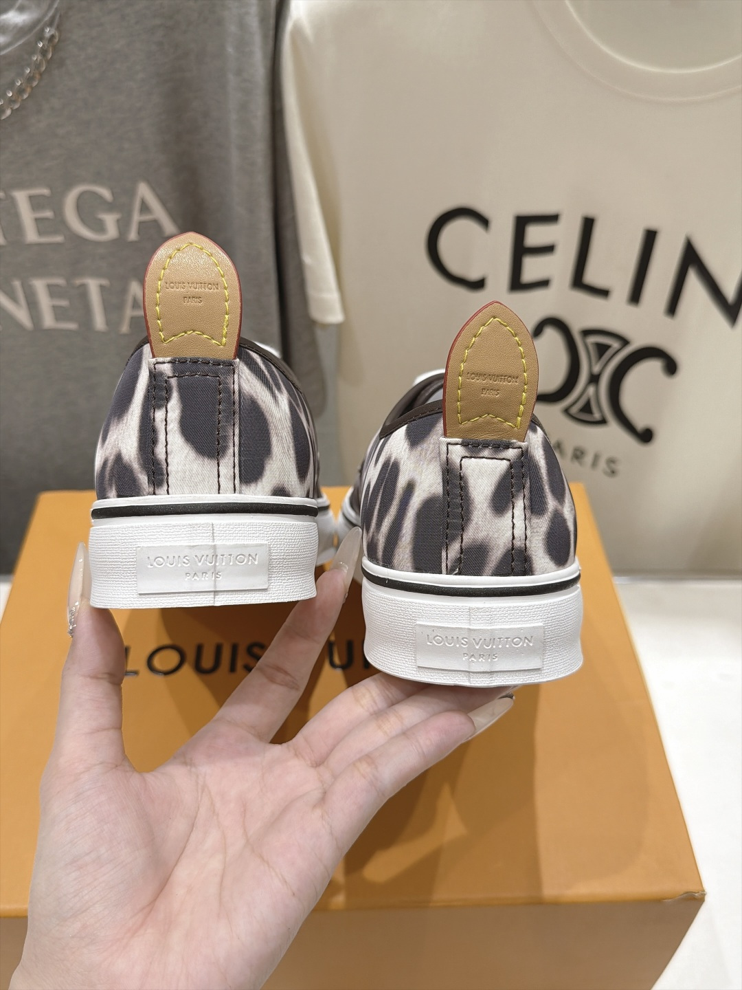 高版本出厂    LOUIS VUITTON～LV路易威登F048 L家驴牌男士新款系列厚底运动休闲鞋 原版购入开发、做