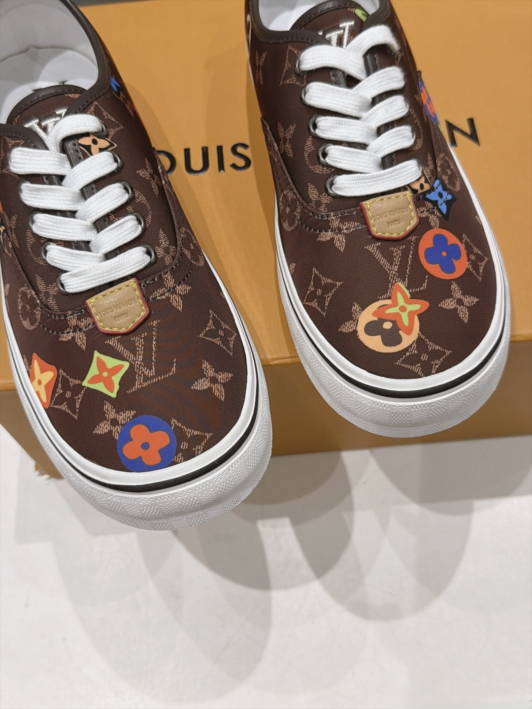 高版本出厂    LOUIS VUITTON～LV路易威登F048 L家驴牌男士新款系列厚底运动休闲鞋 原版购入开发、做