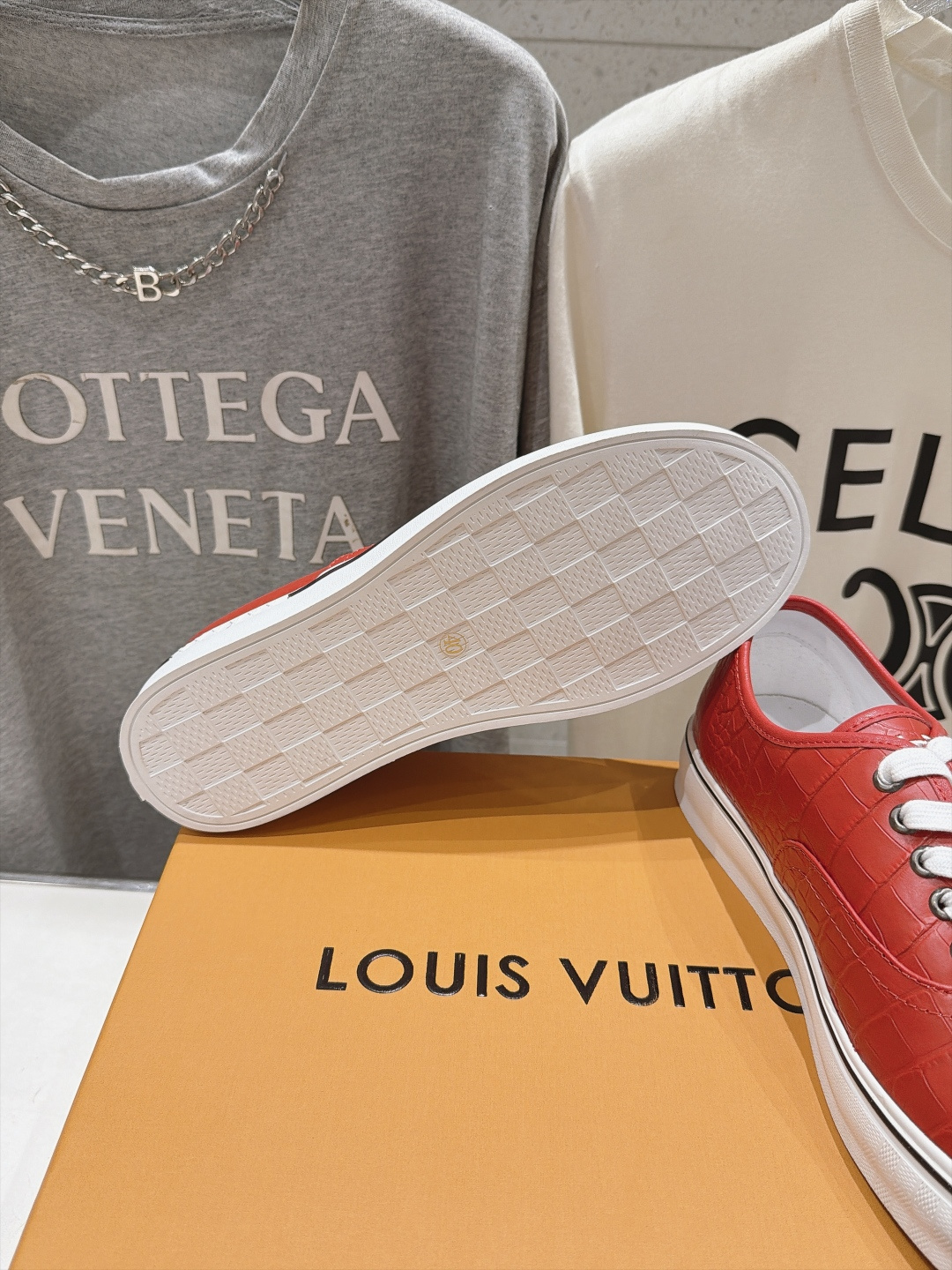 高版本出厂 皮面    LOUIS VUITTON～LV路易威登F048 L家驴牌男士新款系列厚底运动休闲鞋 原版购入开