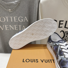 高版本出厂 皮面 LOUIS VUITTON~LV路易威登F048 L家驴牌男士新款系列厚底运动休闲鞋 原版购入开 高版本出厂 皮面 LOUIS VUITTON~LV路易威登F048 L家驴牌男士新款系列厚底运动休闲鞋 原版购入开