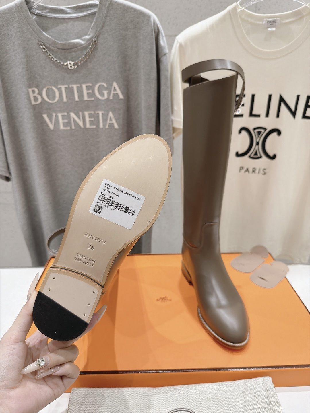 高版本出厂  Hermes 爱马仕F062  H家2026ss秋冬新款直筒靴过膝长靴  顶级品质~ 鞋型很好看，经典简约