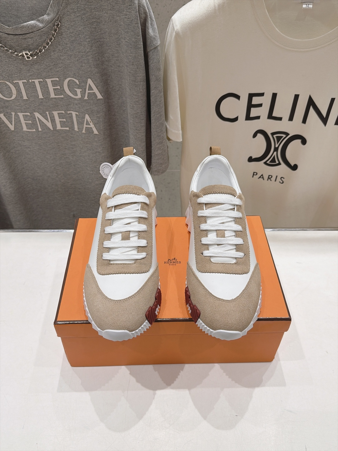 高版本出厂 男码+10 情侣款    Hermes/爱马仕F056 H家26ss新款情侣运动休闲鞋跑步鞋 经典运动风格+