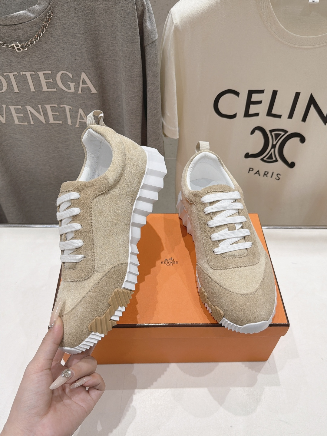 高版本出厂 男码+10 情侣款    Hermes/爱马仕F056 H家26ss新款情侣运动休闲鞋跑步鞋 经典运动风格+