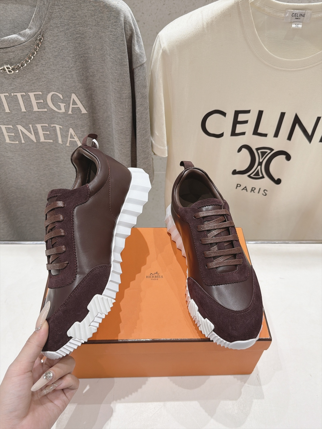 高版本出厂 男码+10 情侣款    Hermes/爱马仕F056 H家26ss新款情侣运动休闲鞋跑步鞋 经典运动风格+