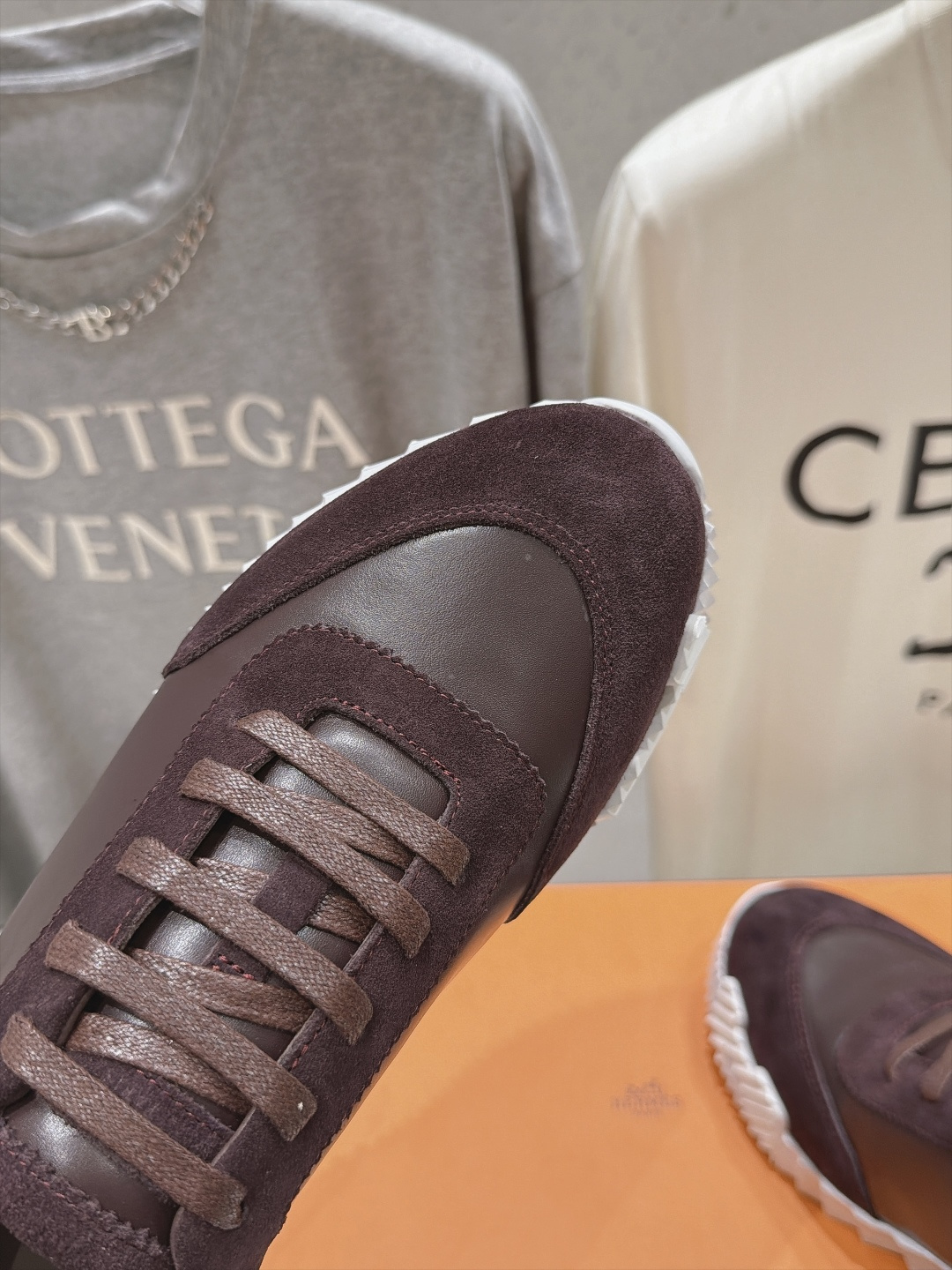 高版本出厂 男码+10 情侣款    Hermes/爱马仕F056 H家26ss新款情侣运动休闲鞋跑步鞋 经典运动风格+