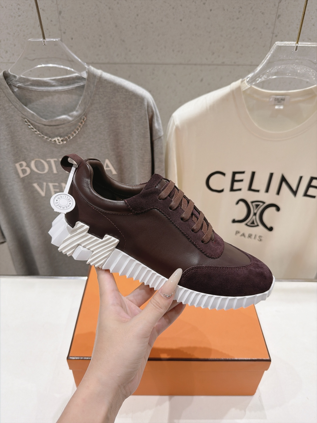高版本出厂 男码+10 情侣款    Hermes/爱马仕F056 H家26ss新款情侣运动休闲鞋跑步鞋 经典运动风格+