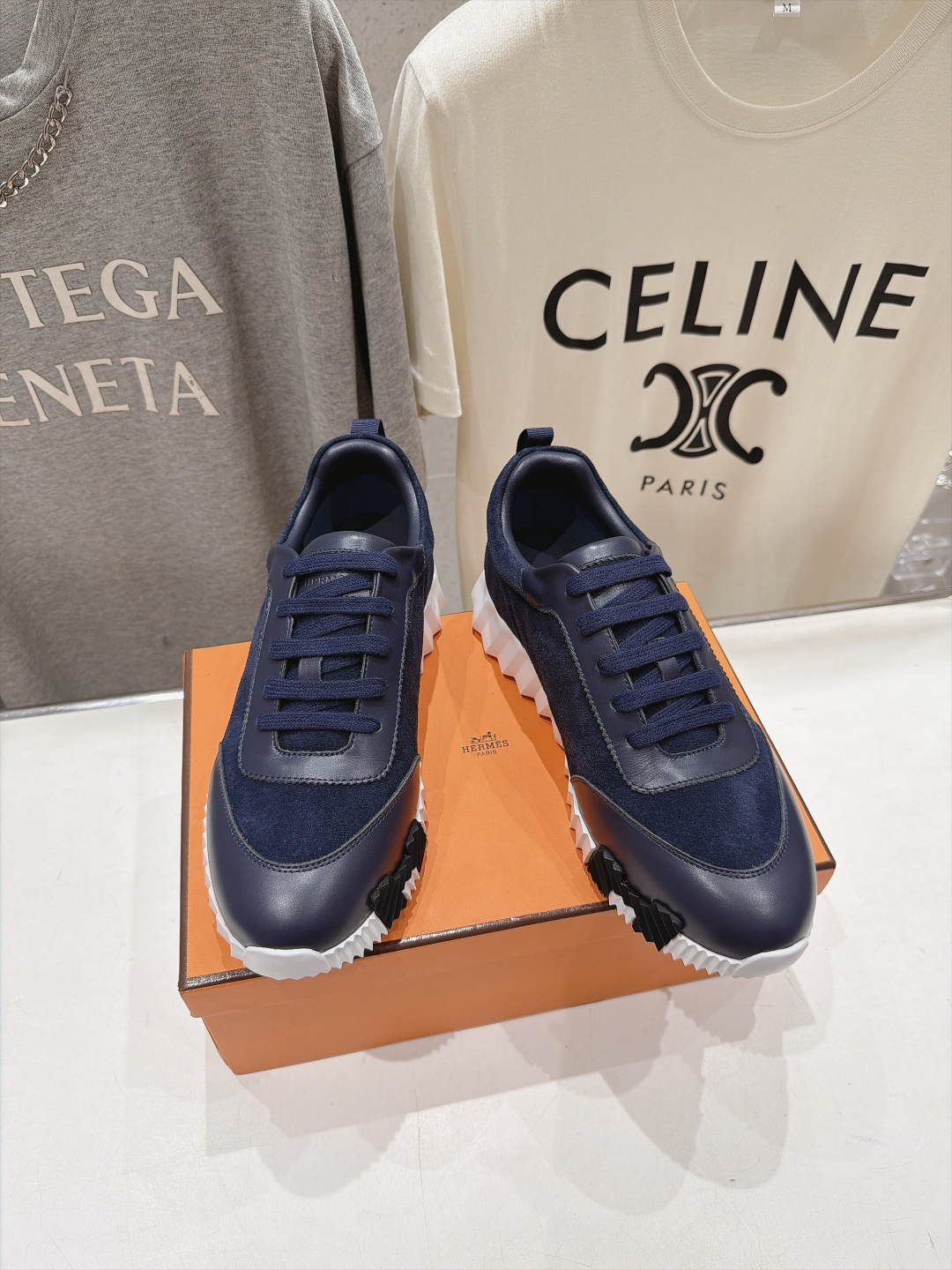 高版本出厂 男码+10 情侣款    Hermes/爱马仕F056 H家26ss新款情侣运动休闲鞋跑步鞋 经典运动风格+
