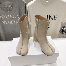 高版本出厂 Maison Margiela MM6马吉拉F055 26ss秋冬季新品高跟短靴 MM6这款短靴设计非常 高版本出厂 Maison Margiela MM6马吉拉F055 26ss秋冬季新品高跟短靴 MM6这款短靴设计非常