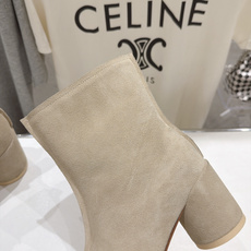 高版本出厂 Maison Margiela MM6马吉拉F055 26ss秋冬季新品高跟短靴 MM6这款短靴设计非常 高版本出厂 Maison Margiela MM6马吉拉F055 26ss秋冬季新品高跟短靴 MM6这款短靴设计非常